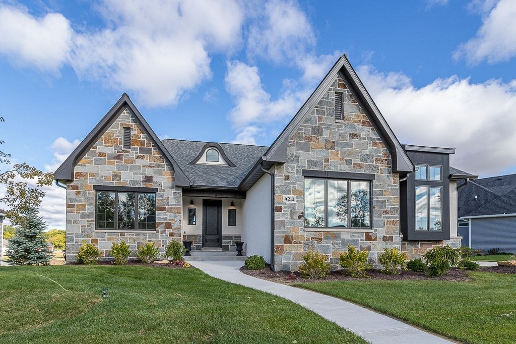 119671_1l Prestwick Court